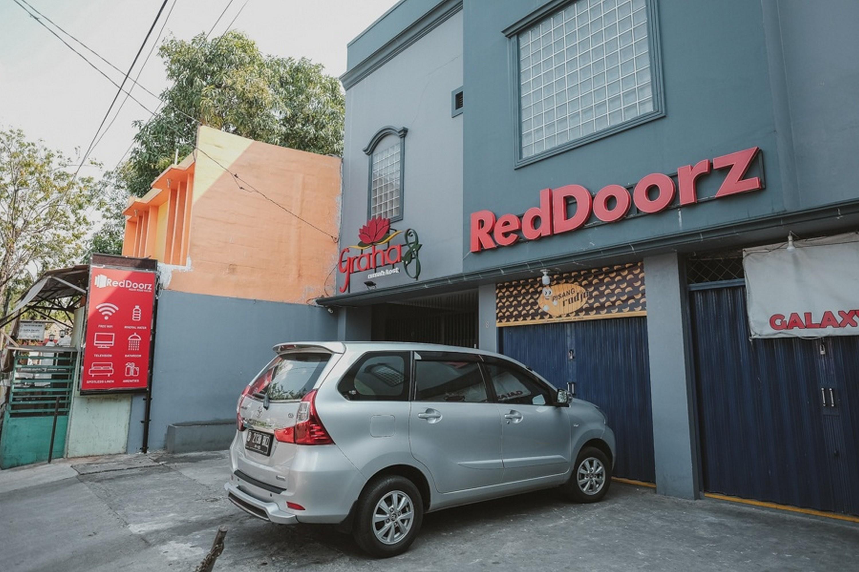 Reddoorz Near Rsud Koja Hotel Джакарта Екстериор снимка